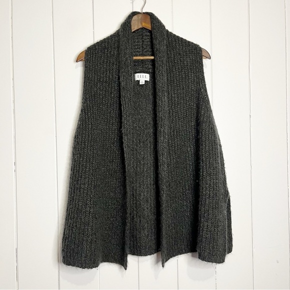 Elle Sweaters - Elle Grey Knit Vest. Size XL.